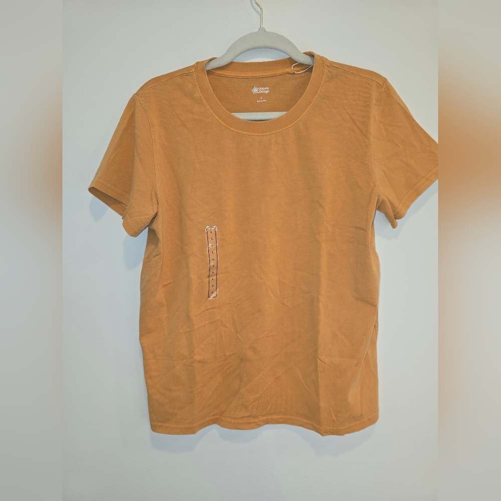 Alpine Design Mustard Crew Neck T-Shirt Size L And Nwt